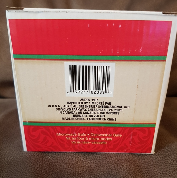 Christmas Santa Belt Mug - Picture 4 of 4